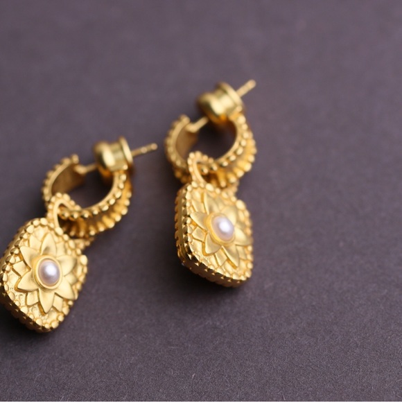 Julie Vos Marbella Hoop & Charm Earring - Picture 6 of 8